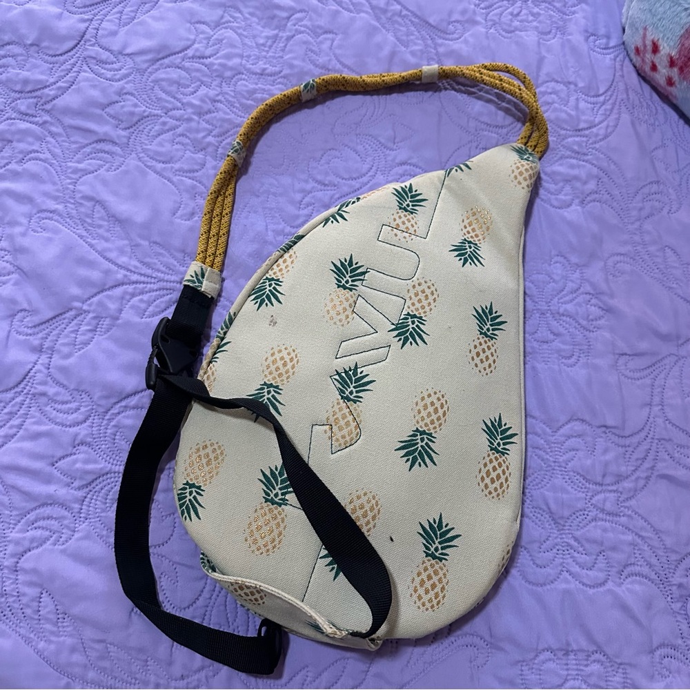 KAVU Pineapple Print Sling Crossbody Bag - Picture 6 of 6